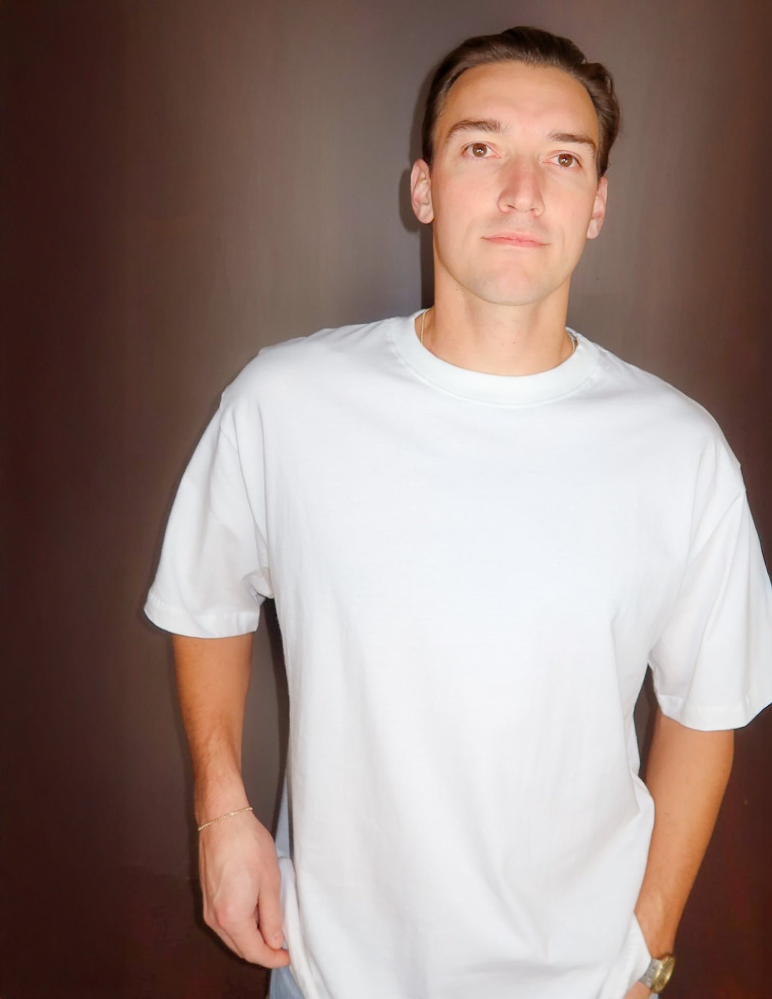 LAYERING ESSENTIAL WHITE TEE