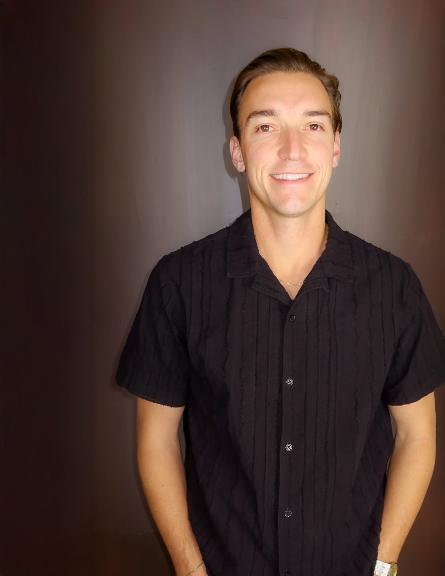 DARK TEXTURED BUTTON DOWN SHIRT