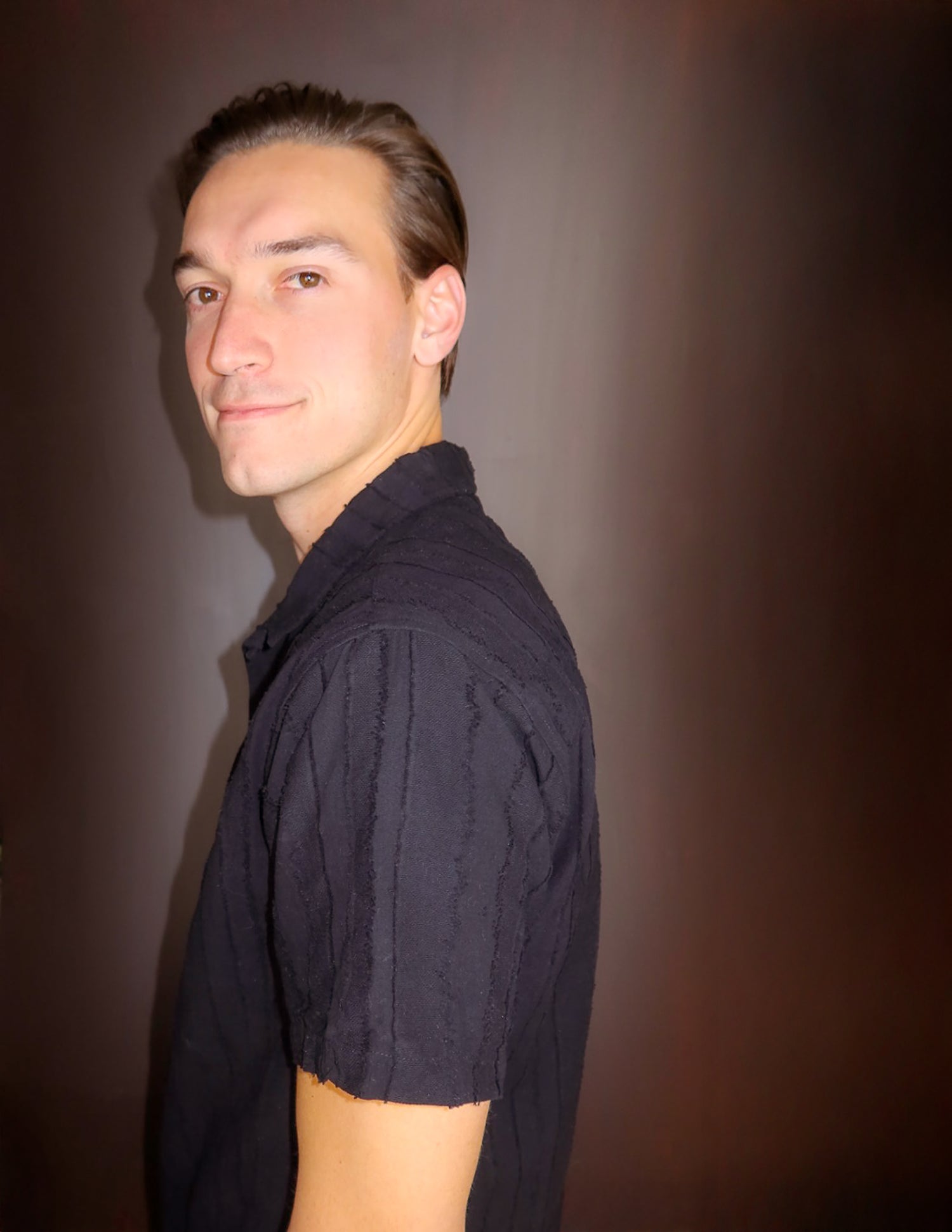 DARK TEXTURED BUTTON DOWN SHIRT